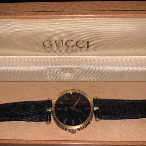 Authentic Gucci Watch in original box - Picture 2 of 6